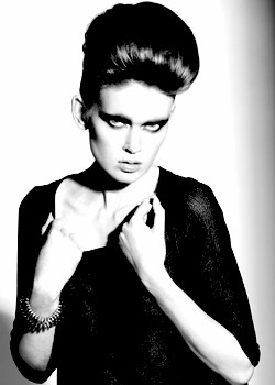Immagine HAIRFASHION HEATHER NELSON - NELSON HAIRDRESSING 941-02.jpg