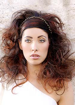 Immagine HAIRFASHION Steve, Allyson Clewlow, Linda O'Reilly - Itely Hairfashion  A305-03.jpg