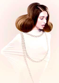 Immagine HAIRFASHION CARLOS VALIENTE LORENA CARBONEIL CLARI A45-04.jpg