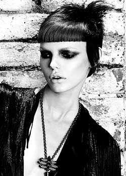 Immagine HAIRFASHION DARREN BAIN - HOB SALONS A631-05.jpg