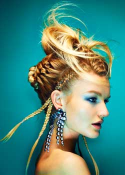 Immagine HAIRFASHION HARRY BOOCOCK, CHRIS HORSMAN - THE HAIR STUDIO B418-05.jpg