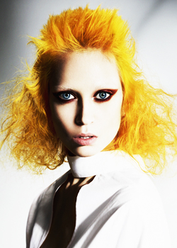 Immagine HAIRFASHION Gareth West B891-02.jpg