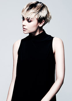 Immagine HAIRFASHION Kelly Angel - Craig Chapman Salon C/C263-10.jpg