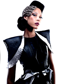 Immagine HAIRFASHION Alberto Manchado, Alicia Navarro, Ione Erice - Mikel Luzea C/C509-03.jpg