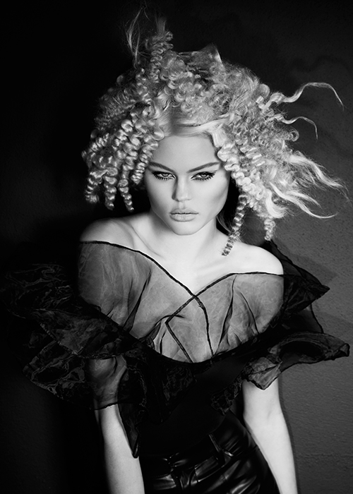 Immagine HAIRFASHION Brodie Lee Tsiknaris D/Brodie-Lee-Tsiknaris-2022-A549-01.jpg