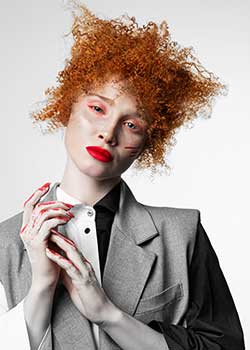 Immagine HAIRFASHION SARA PIERA - SALONES CV (BY CARLOS VALIENTE) DAVID PASTOR - SALONES CV (BY CARLOS VALIENTE) JAVIER GOMAR D/C959c-02.jpg