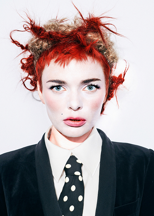 Immagine HAIRFASHION Debbie G D/Debbie-G_2024_A906_02.jpg