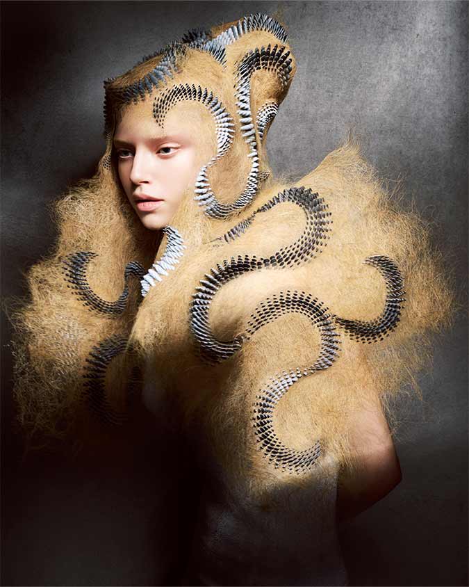 Immagine HAIRFASHION Efi Davies D/Efi-Davies_2026_B234_03.jpg