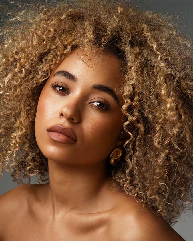 Immagine HAIRFASHION Tracey Ann Smith D/IGNITE_COLLECTION_2026_F341_05.jpg