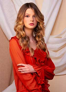 Immagine HAIRFASHION Kapera Team & Aveda Education Team  D/Kapera-Team-2021-A089-01.jpg
