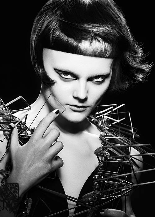 Immagine HAIRFASHION Thomas Hills D/Thomas-Hills-A494-2022-02.jpg