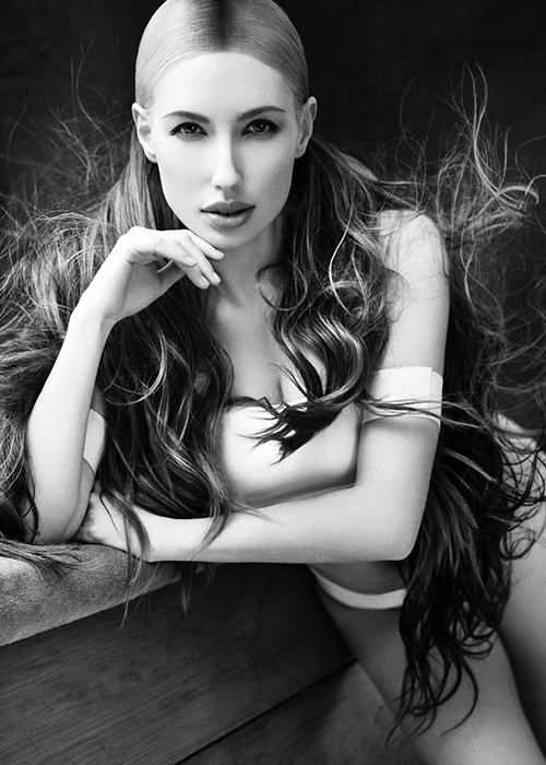 Immagine HAIRFASHION Tracey Ann Smith D/Tracey-Ann-Smith_2025_B145_07.jpg